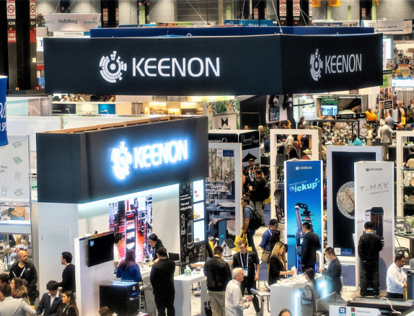 KEENON Robotics Shines at NRA Show in the United States, Unveiling Two Innovative Intelligent Robots